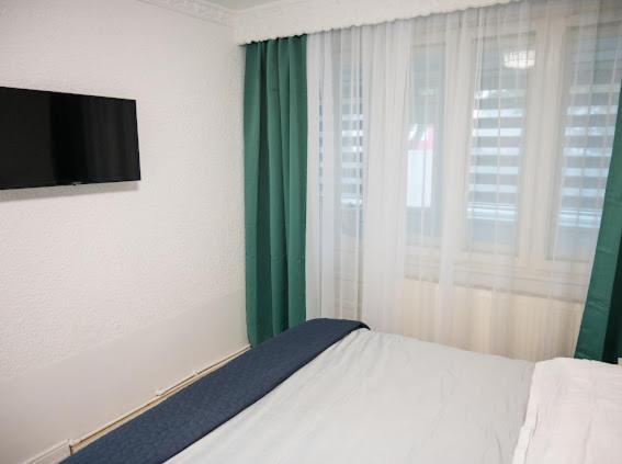 Escape Aparthotel Suceava Exterior foto
